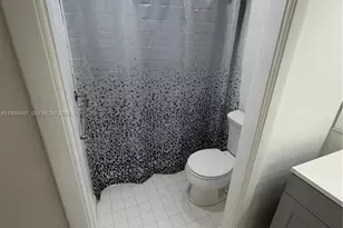 823 NE 199th St, Miami, FL 33179 - Photo 22
