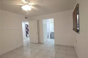 823 NE 199th St, Miami, FL 33179 - Photo 26