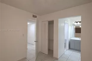 823 NE 199th St, Miami, FL 33179 - Photo 10