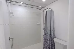 823 NE 199th St, Miami, FL 33179 - Photo 28