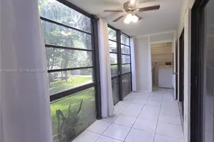 823 NE 199th St, Miami, FL 33179 - Photo 16