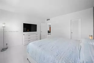 4001 S Ocean Dr, Hollywood, FL 33019 - Photo 12