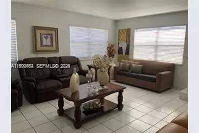 1300 W 53rd St #19, Hialeah, FL 33012 - Photo 4