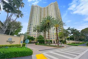 19501 W Country Club Dr, Aventura, FL 33180 - Photo 26