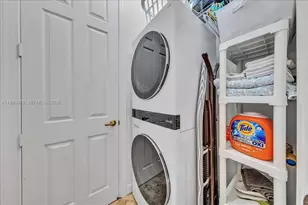 8275 NW 127th Ln, Parkland, FL 33076 - Photo 36