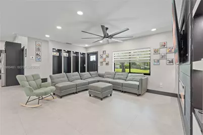 18462 SW 88th Pl, Cutler Bay, FL 33157 - Photo 6