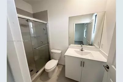 949 NE 211th St, Miami, FL 33179 - Photo 18