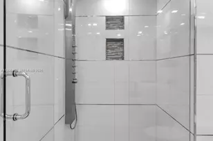 4775 Collins Ave, Miami Beach, FL 33140 - Photo 20