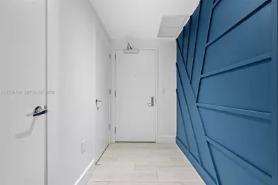 1010 Brickell Ave #1411, Miami, FL 33131 - Photo 2