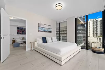 1010 Brickell Ave #1411, Miami, FL 33131 - Photo 10