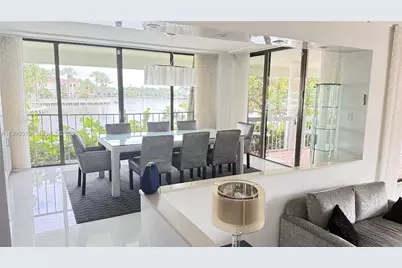 19707 Turnberry Way #TH-6, Aventura, FL 33180 - Photo 2