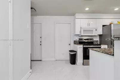 1492 Veracruz Ln #4-4, Weston, FL 33327 - Photo 6