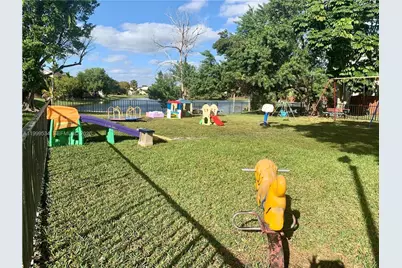 9711 NW 4th Ln #9711, Miami, FL 33172 - Photo 16