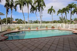15800 Kingsmoor Way, Miami Lakes, FL 33014 - Photo 2