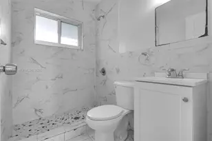 5549 NE Miami Ct, Miami, FL 33137 - Photo 10