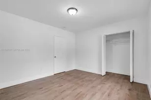 5549 NE Miami Ct, Miami, FL 33137 - Photo 8