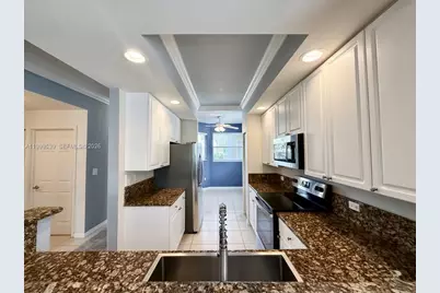 26 Royal Palm Way #201, Boca Raton, FL 33432 - Photo 8