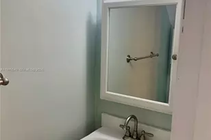 5888 W 25th Ct, Hialeah, FL 33016 - Photo 20