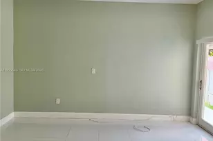 5888 W 25th Ct, Hialeah, FL 33016 - Photo 12