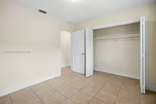 7604 SW Sw 10th Ct, North Lauderdale, FL 33068 - Photo 8