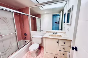 250 174th St, Sunny Isles Beach, FL 33160 - Photo 22