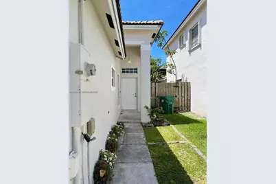 8784 SW 213th Ln, Cutler Bay, FL 33189 - Photo 10
