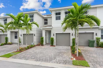 110 SW 171st Way #0, Pembroke Pines, FL 33027 - Photo 2
