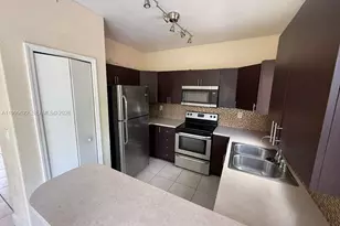 6990 NW 177th St, Hialeah, FL 33015 - Photo 2