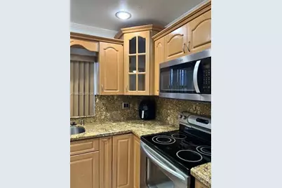 2540 W 67th Pl #204-28, Hialeah, FL 33016 - Photo 8