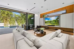 325 W 63rd St, Miami Beach, FL 33141 - Photo 28