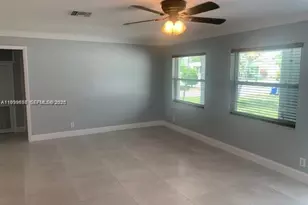 272 NW 79th Ave, Margate, FL 33063 - Photo 4