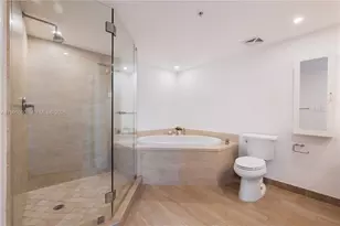 7928 East Dr, North Bay Village, FL 33141 - Photo 28