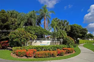 10845 NW 8th St, Pembroke Pines, FL 33026 - Photo 36