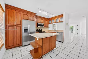 931 Opal Terrace, Weston, FL 33326 - Photo 6