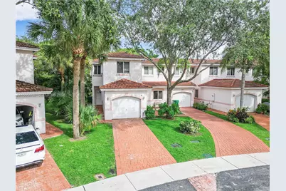 7659 Tamarac Island Circle, Tamarac, FL 33321 - Photo 2