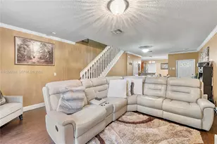 7659 Tamarac Island Cir, Tamarac, FL 33321 - Photo 8