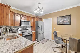 7659 Tamarac Island Cir, Tamarac, FL 33321 - Photo 12