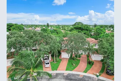 7659 Tamarac Island Circle, Tamarac, FL 33321 - Photo 32