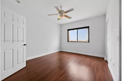 7802 Catalina Cir, Tamarac, FL 33321 - Photo 16