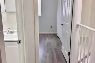 1460 W 41st St, Hialeah, FL 33012 - Photo 30