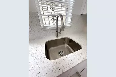 1460 W 41st St #1460, Hialeah, FL 33012 - Photo 26