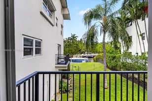 6815 Edgewater Dr, Coral Gables, FL 33133 - Photo 18