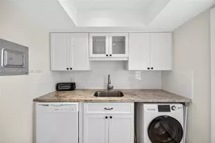 6815 Edgewater Dr, Coral Gables, FL 33133 - Photo 8
