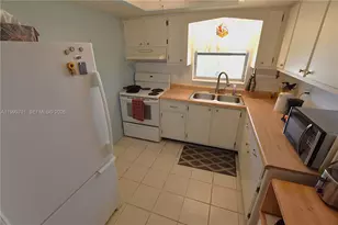 2688 Dudley Dr, West Palm Beach, FL 33415 - Photo 6