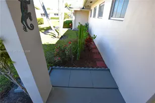 2672 E Emory Dr, West Palm Beach, FL 33415 - Photo 26