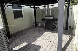133 SE 28, Homestead, FL 33033 - Photo 4