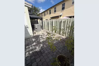 133 SE 28 #8, Homestead, FL 33033 - Photo 18