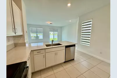 6931 Harbours Edge Ave #6931, Lake Worth, FL 33467 - Photo 8