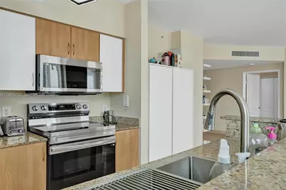 17555 Atlantic Blvd #1202, Sunny Isles Beach, FL 33160 - Photo 12