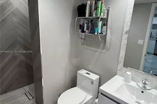 600 Parkview Dr, Hallandale Beach, FL 33009 - Photo 8